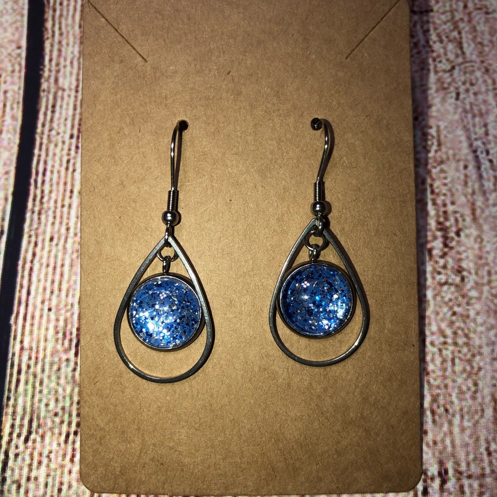 Color Street Dangle Earrings